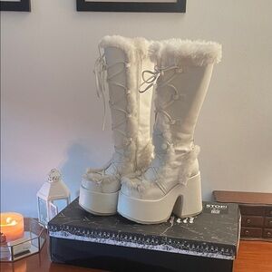 White camel Demonias size 8